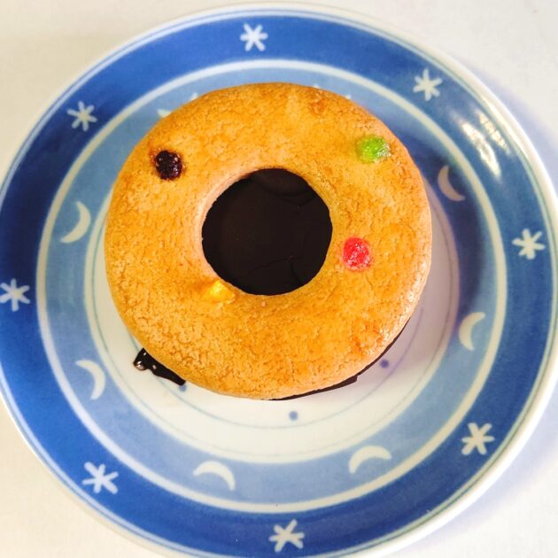 MOON PHASES CALENDAR August 2022～作家＆月の魔女・小泉茉莉花が月立ちから月籠りまでの月からキャッチしたメッセージをお気に入りのスイーツといっしょにお届けします