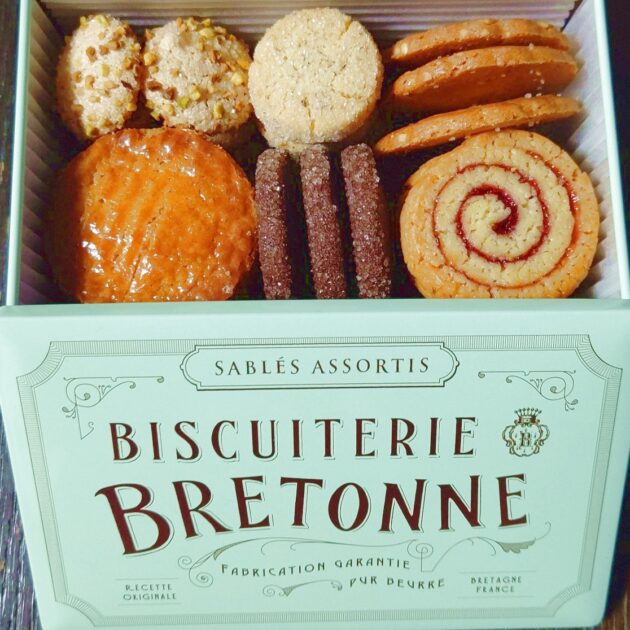 MOON PHASES CALENDAR September 2022～作家＆月の魔女・小泉茉莉花が月立ちから月籠りまでの月からキャッチしたメッセージをお気に入りのスイーツといっしょにお届けします